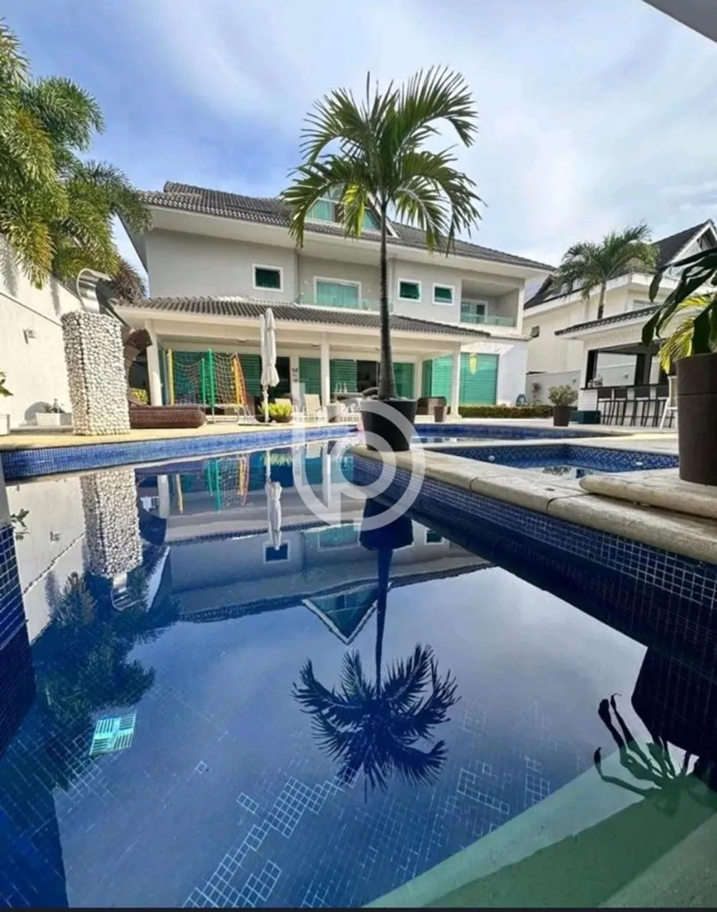 Furnished house-style apartment with 5 bedrooms and 5 baths — photo 7