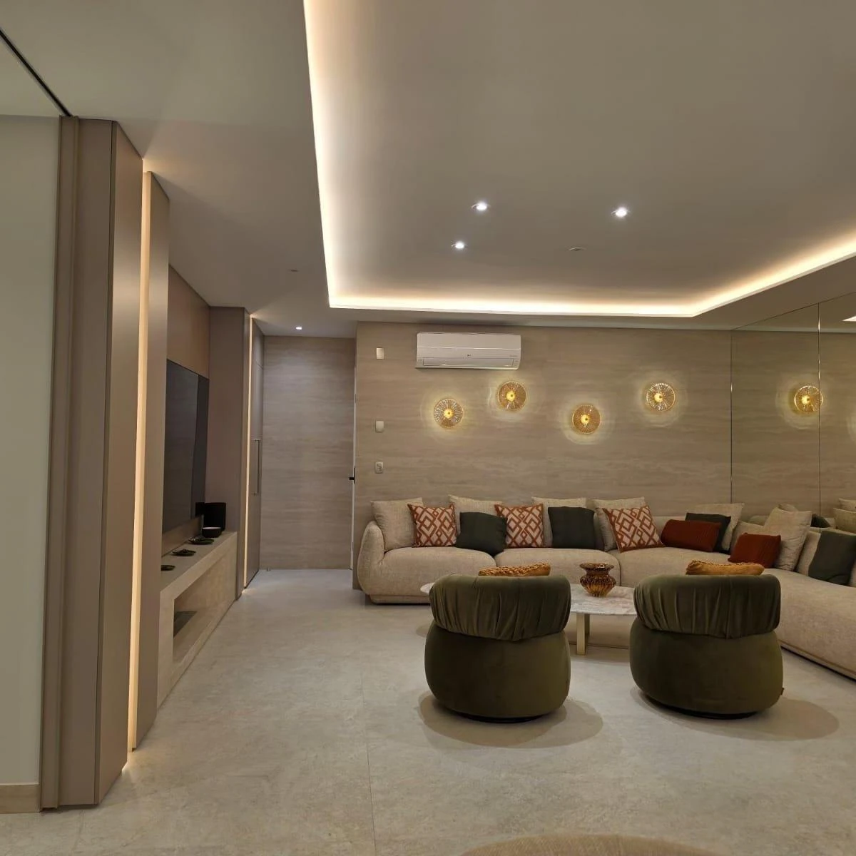 Furnished apartment with 3 en-suite bedrooms and 4 parking — photo 40