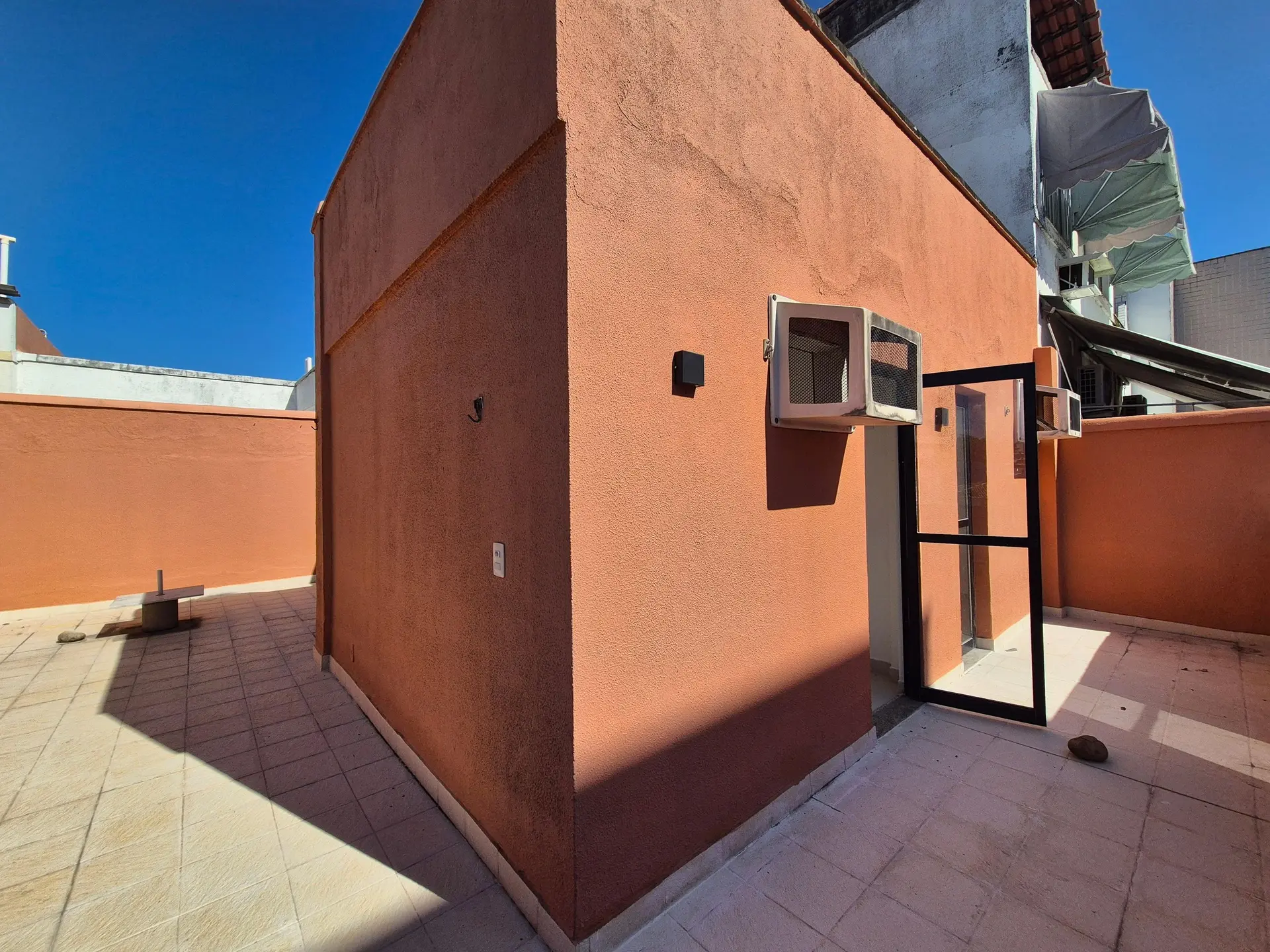 Rental apartment with 2 bedrooms and a balcony — photo 44