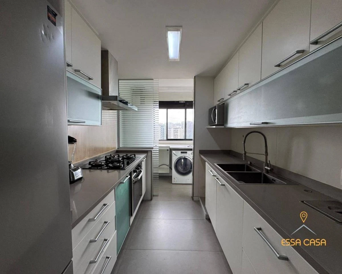 4-bedroom apartment with a water view in Rio de Janeiro — photo 15