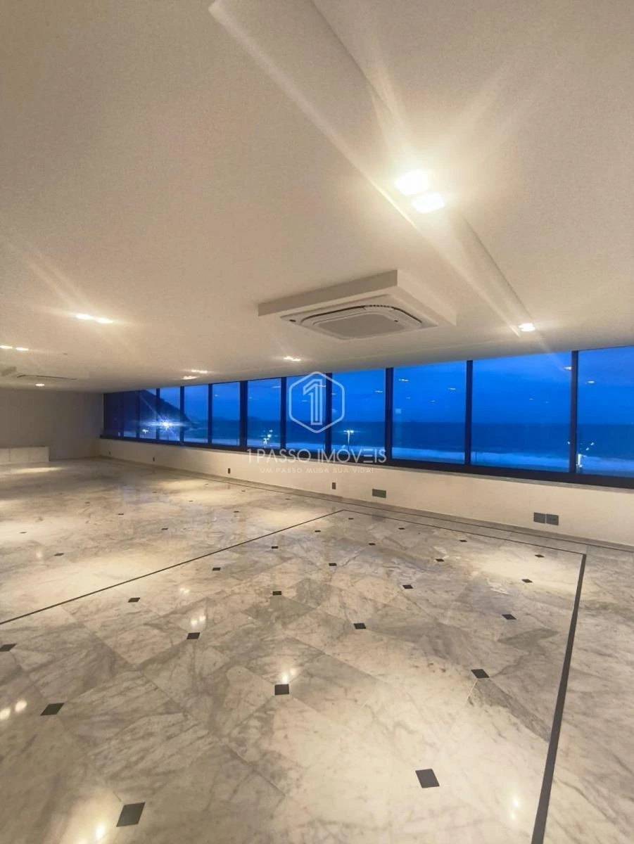 4-bedroom apartment with a water view in Rio de Janeiro — photo 7