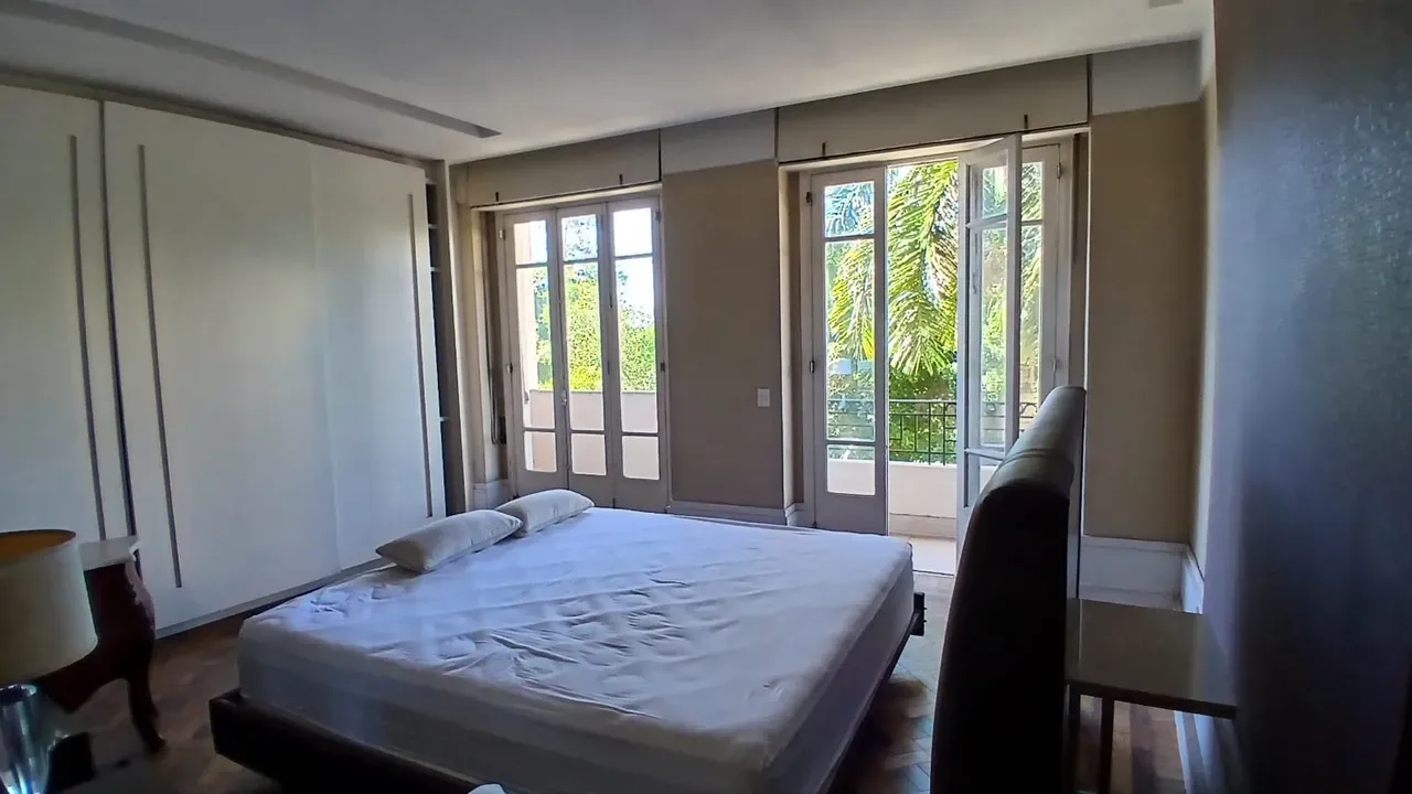 Furnished 3-bedroom apartment with 230 m² and no parking — photo 4