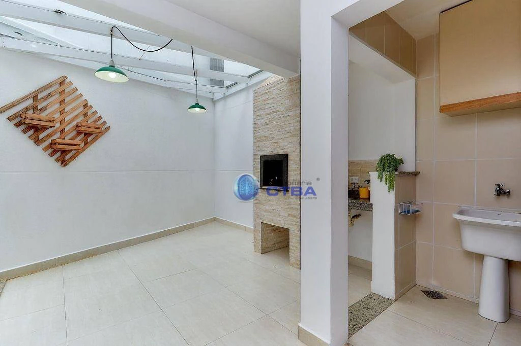 House, 164 m², with wood or laminate floors — photo 9