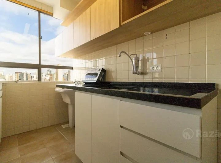 65 m² apartment with 1 bedroom and 1 parking spot — photo 3