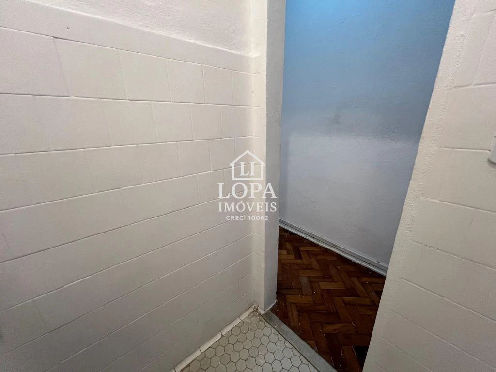 1 quarto e piso de madeira ou laminado: apartamento de 32 m² — photo 19