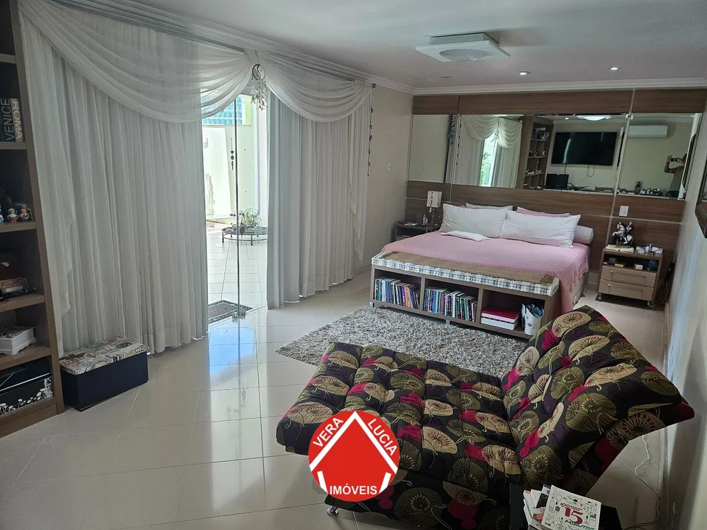 Furnished 600 m² house with 6 en-suite bedrooms — photo 10