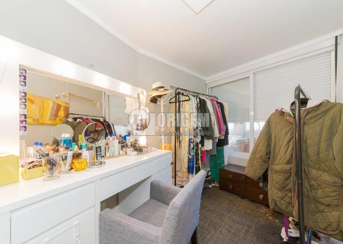 Furnished 216 m² apartment with 3 en-suites — photo 43