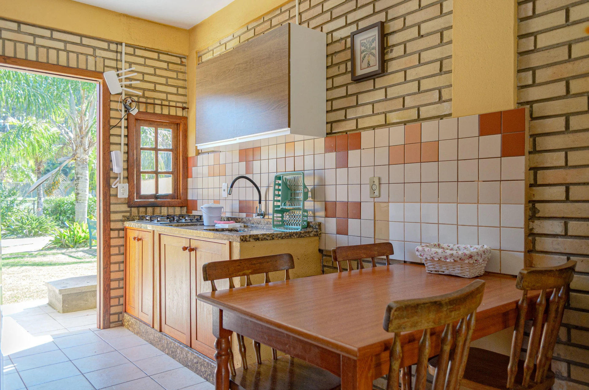 2-bedroom house with a garden in Florianópolis — photo 17
