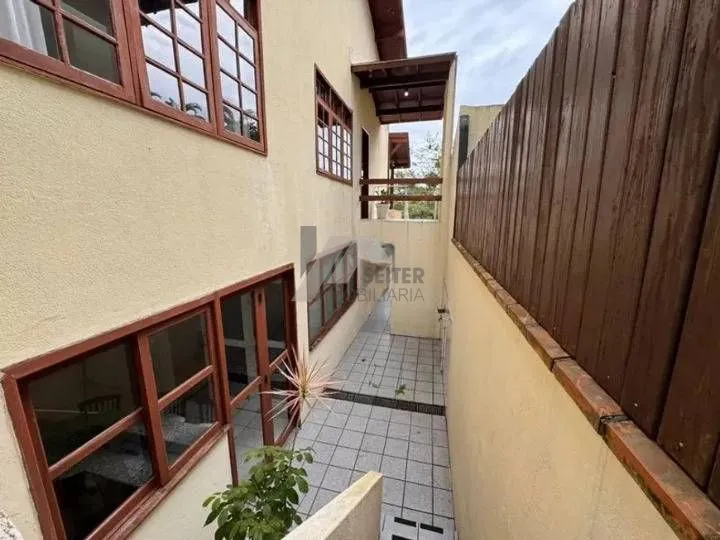 Casa amueblada con 5 dormitorios y 480 m² — photo 7