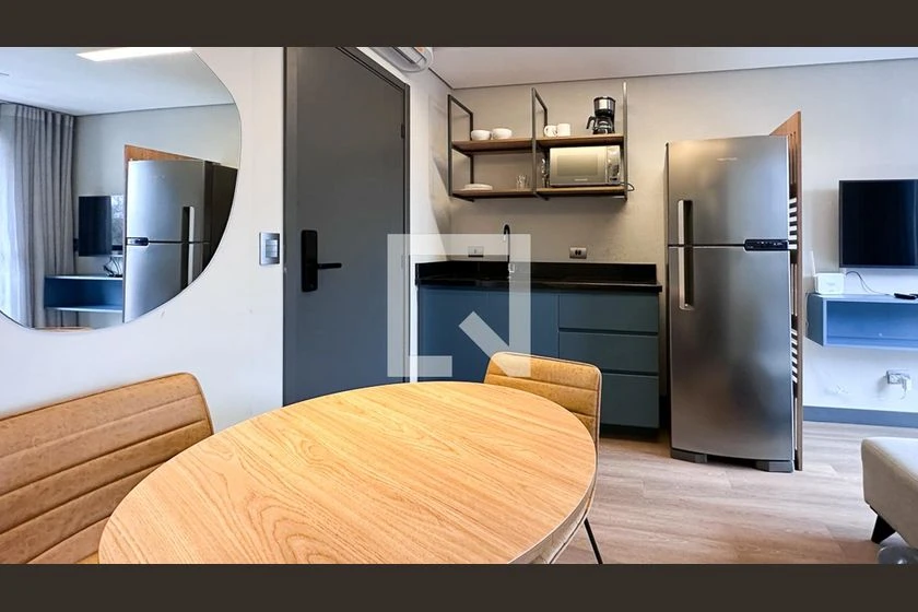 1-bedroom apartment with open-plan kitchen and balcony — photo 9