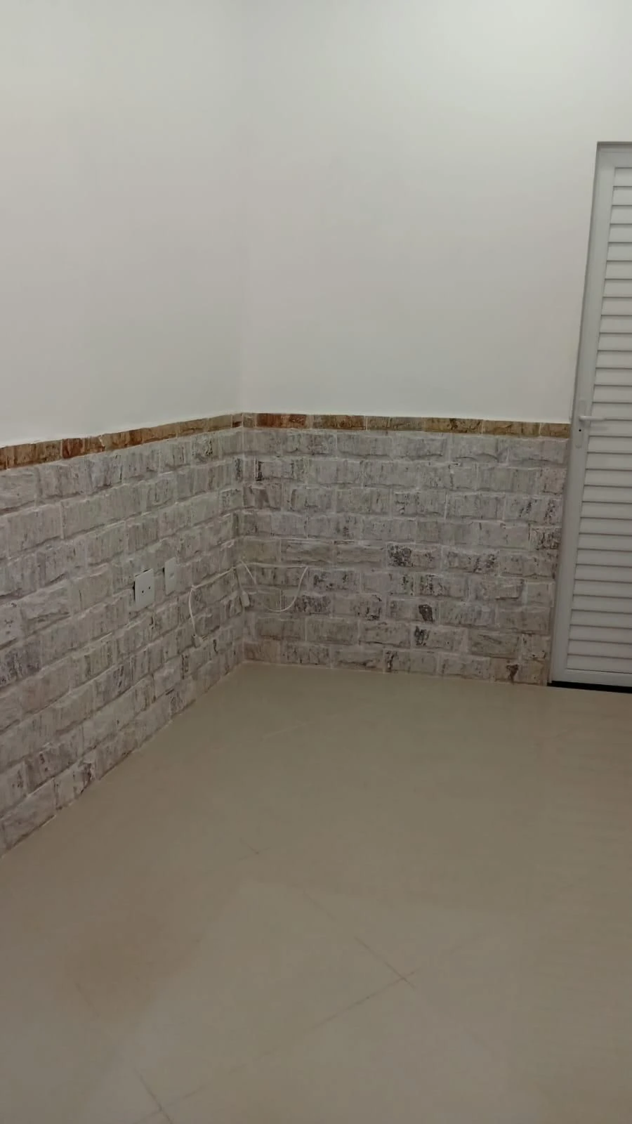 House with 2 bedrooms, 1 bathroom and separate kitchen — photo 14