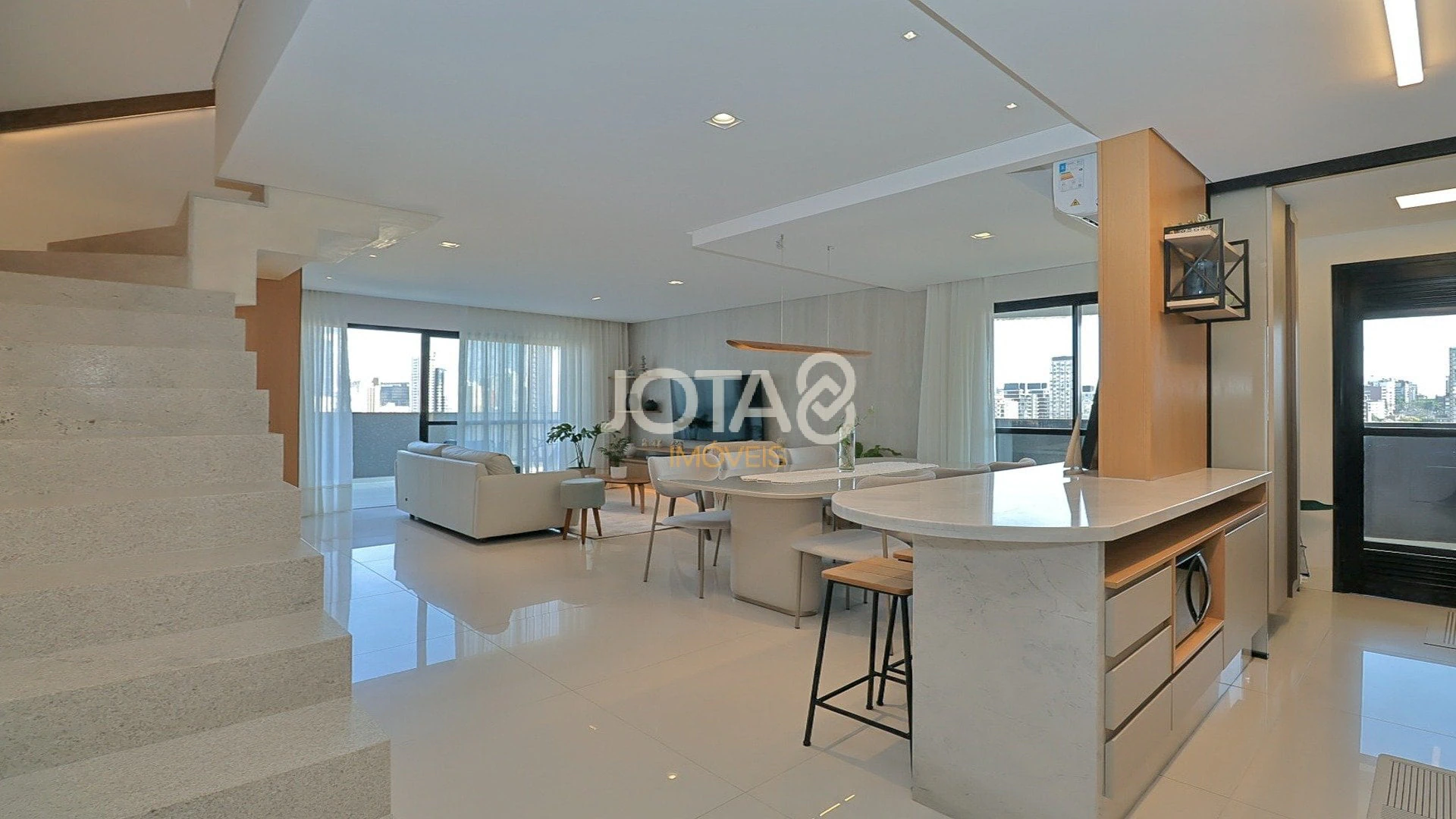 Duplex furnished penthouse with 3 bedrooms and 2 spots