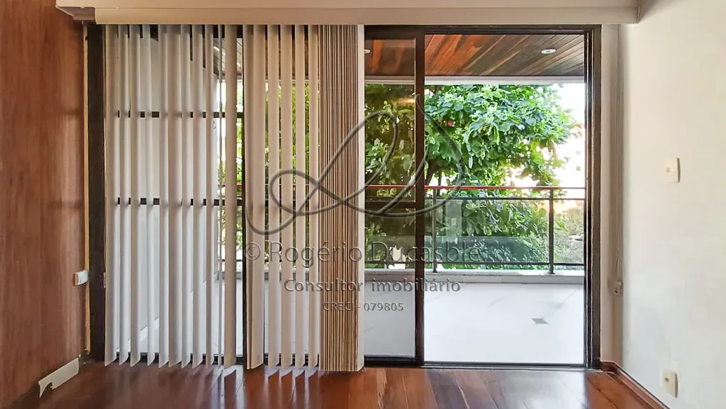 4-bedroom apartment, 2 with their own bathrooms, 165 m² — photo 33