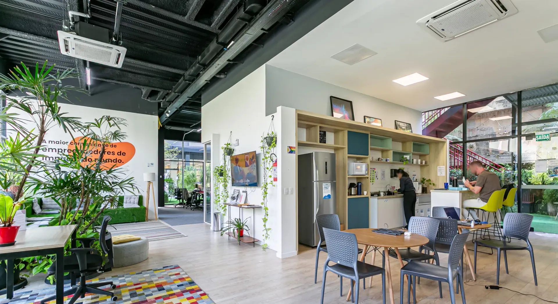 Облаштований студіо 30 м² із власним садом — photo 30