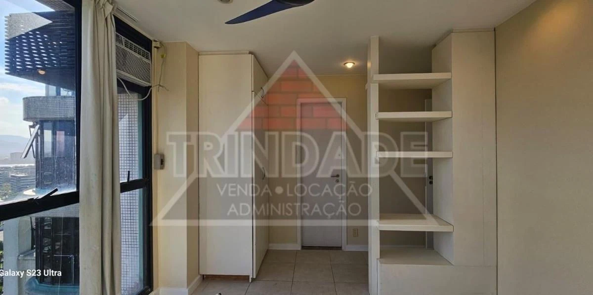 Unfurnished apartment with 3 en-suite bedrooms, 200 m² — photo 16