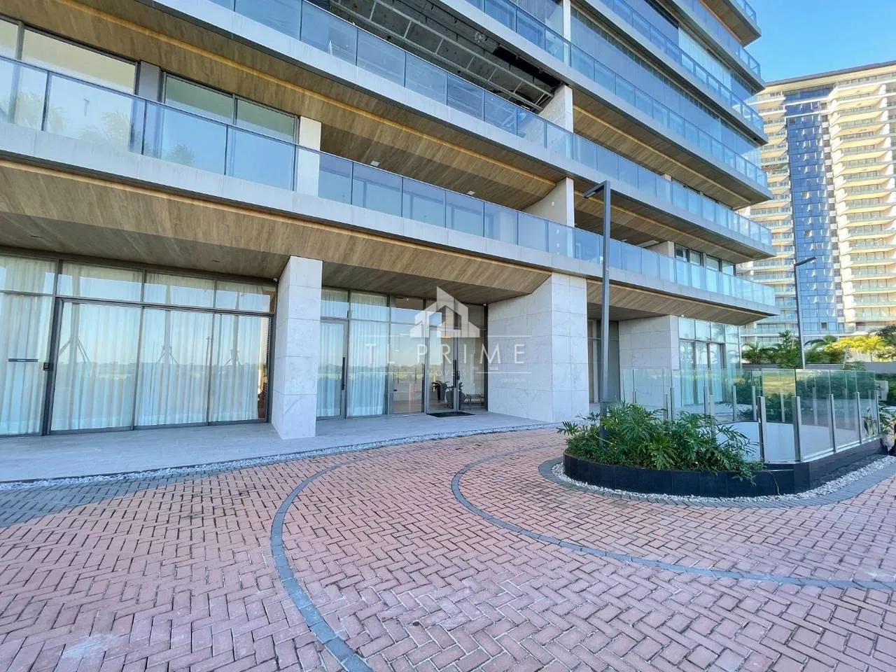 Rental apartment with balcony and 3 bedrooms — photo 57