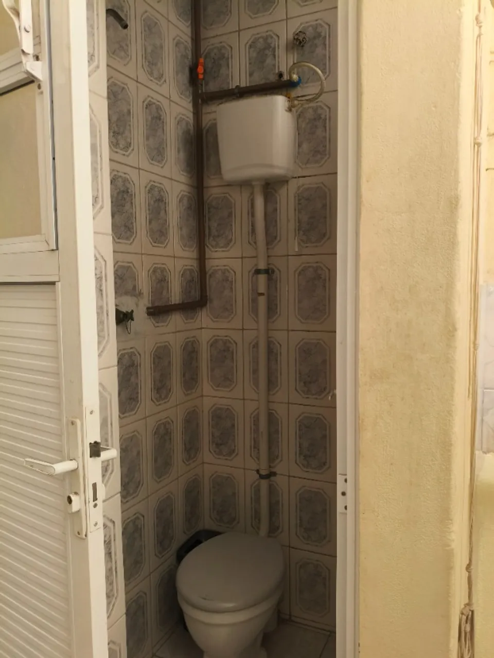 Apartamento sem vaga com 4 dormitórios, 2 banheiros e varanda