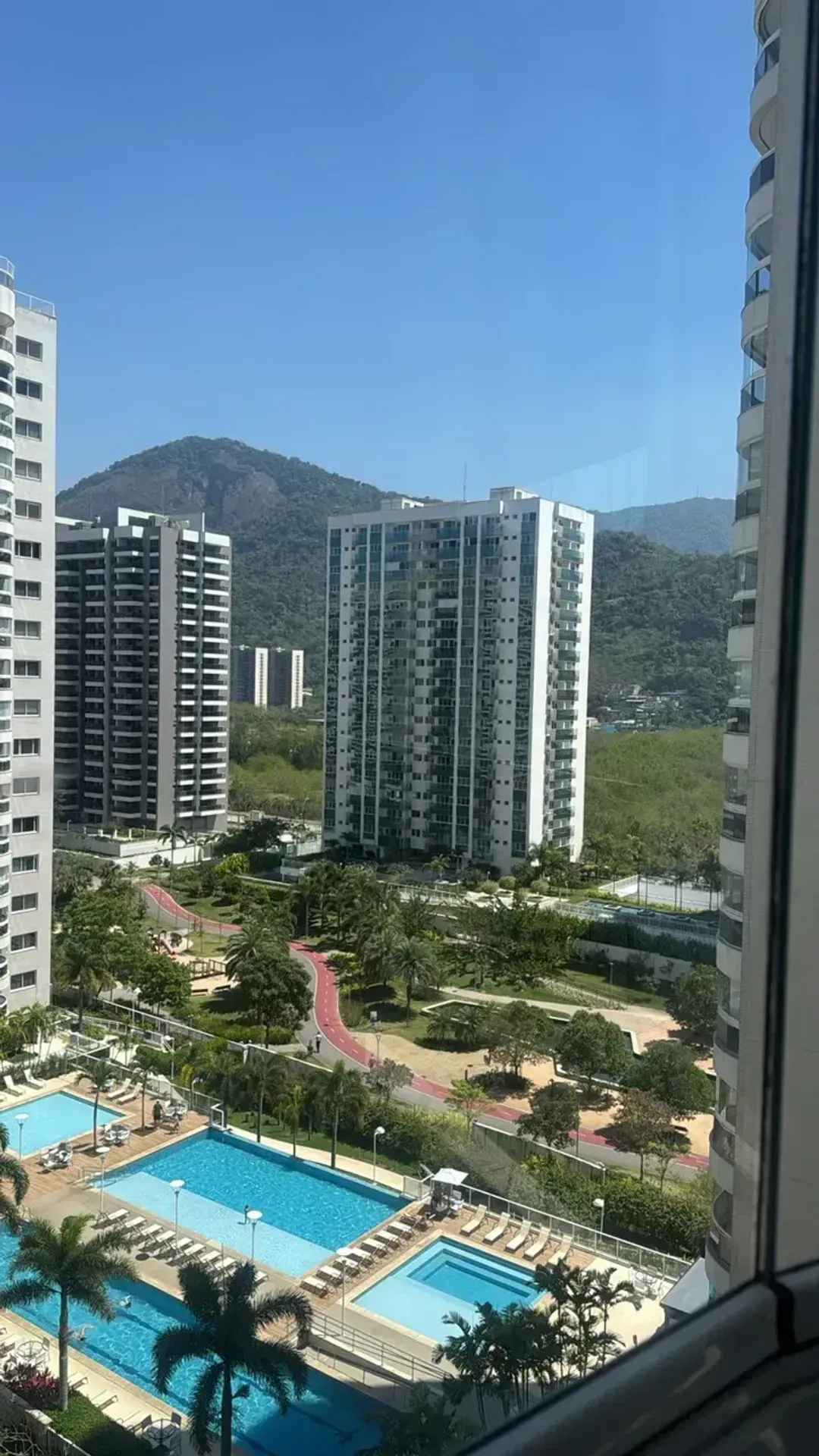 Furnished 2-bedroom apartment with balcony and 3 baths — photo 6