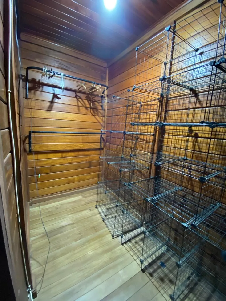 Casa com 4 quartos e 4 banheiros e box de vidro — photo 2