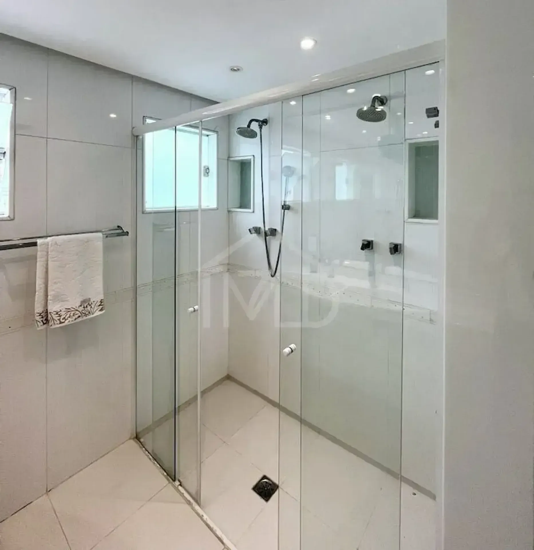 Casa mobiliada com 7 suítes e 10 banheiros, 720 m² — photo 42