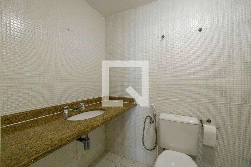 Furnished 73 m² apartment with 2 en-suite bedrooms — photo 13