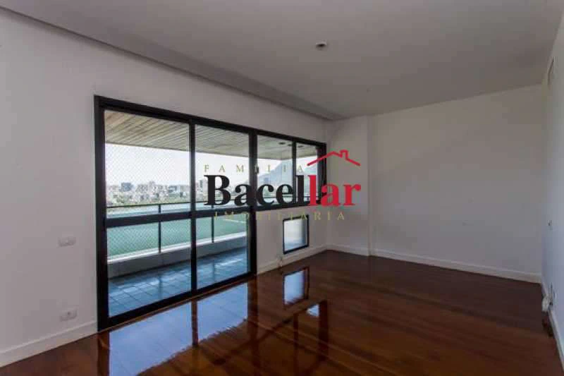 380 m² apartment with 4 en-suite bedrooms and 7 baths — photo 17