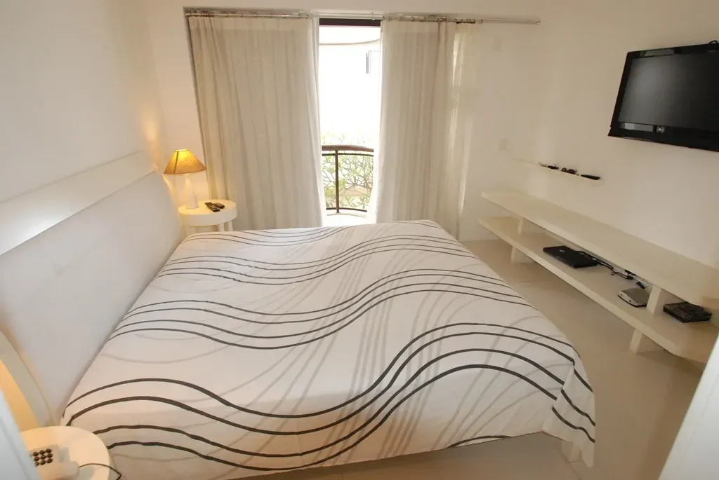 Furnished apartment with 2 bedrooms and open kitchen — photo 16