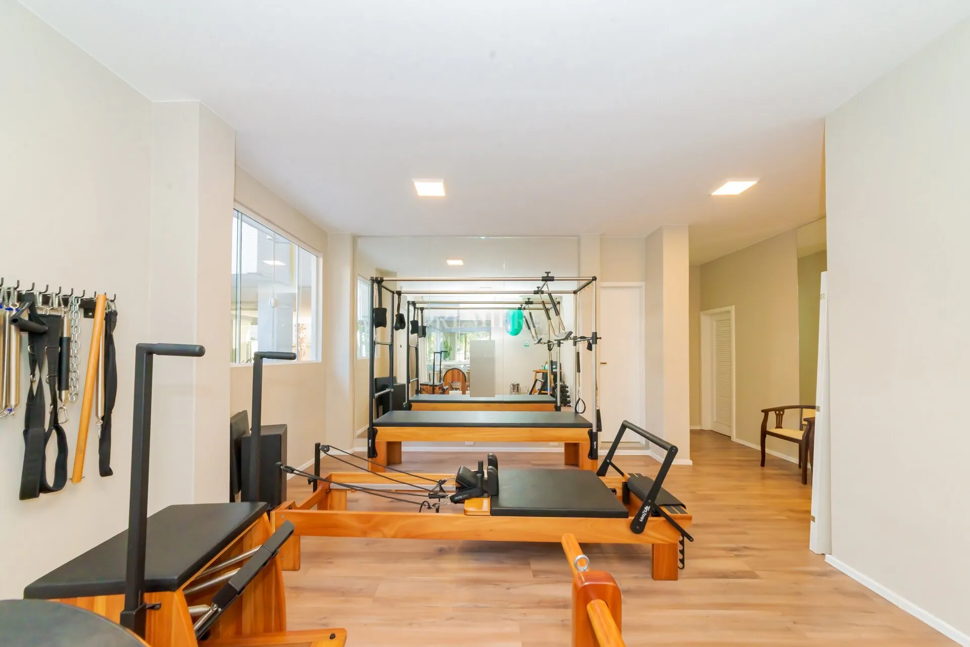 Квартира 152 м² з панорамними вікнами та заскленим балконом — photo 17