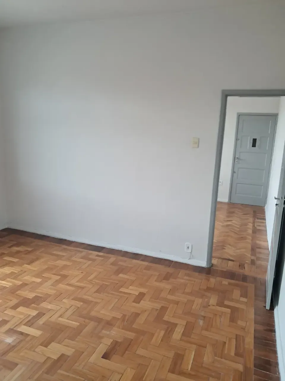 Apartment with a balcony, 2 bedrooms and 1 bathroom — photo 11