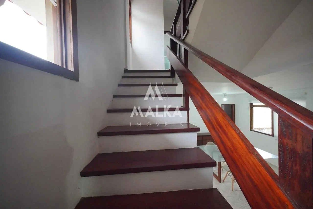 180 m² house with a mountain view and a home office — photo 35