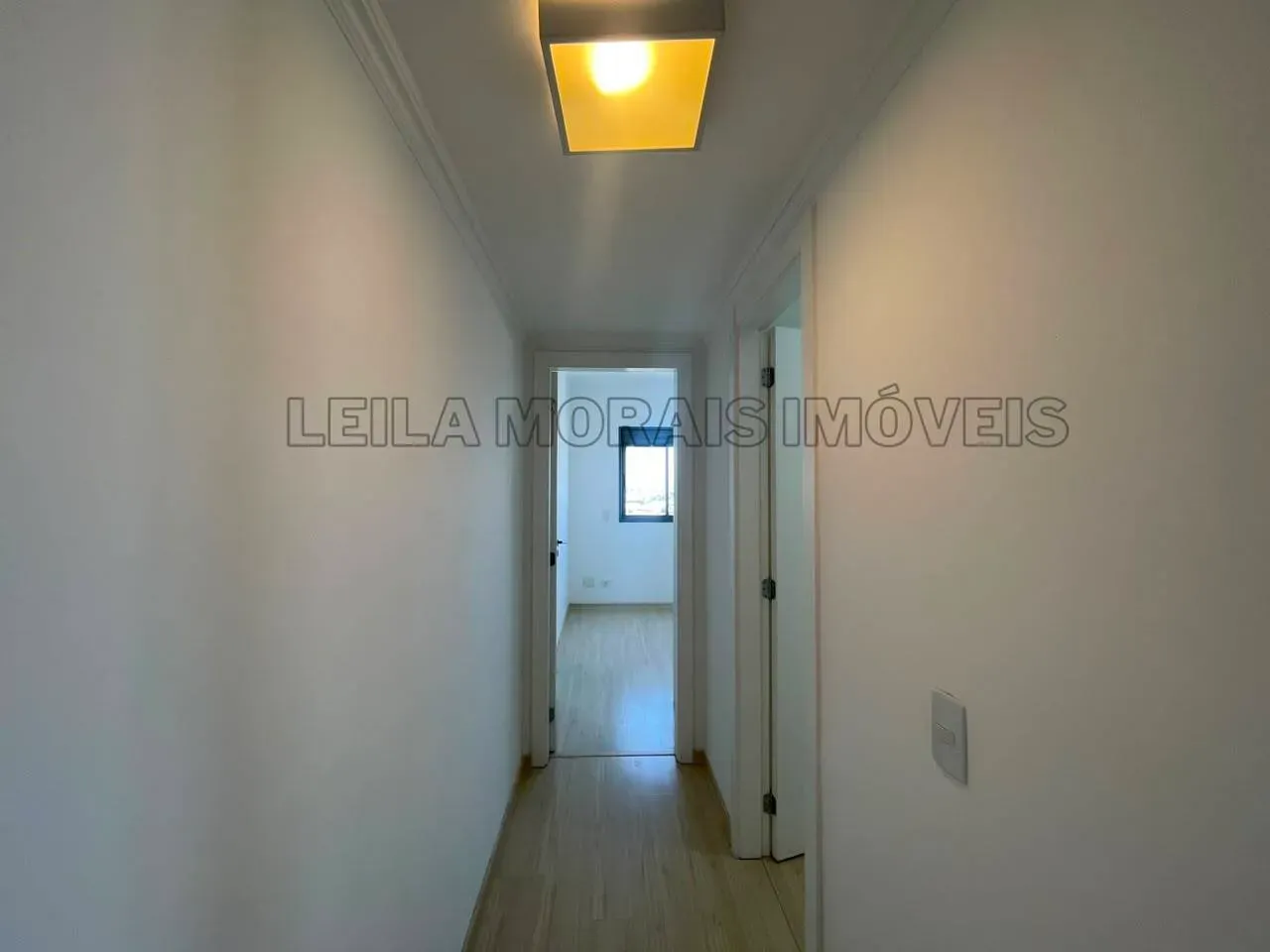 Apartment with 3 bedrooms, 5 bathrooms and open-plan kitchen — photo 23