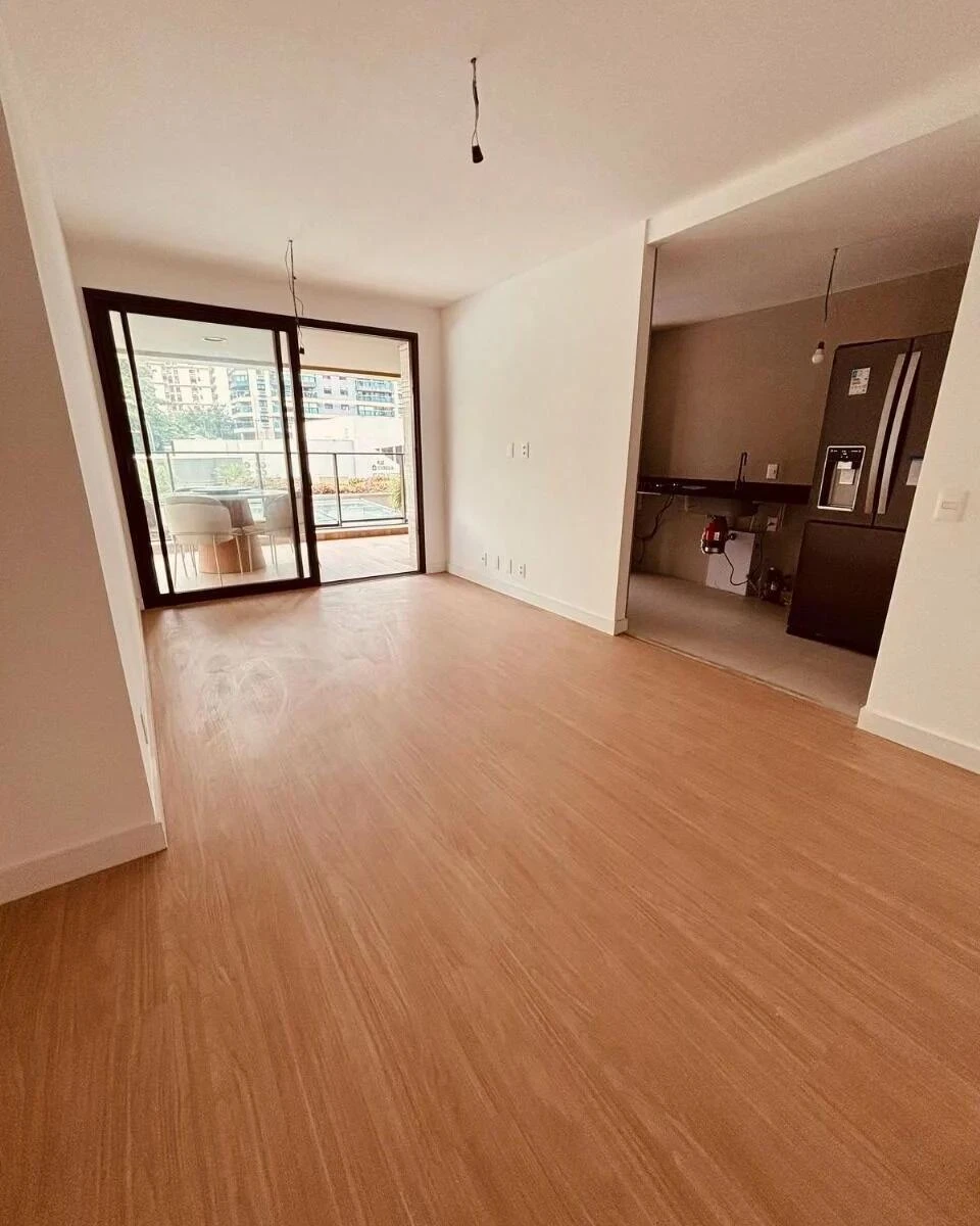 98 m² apartment with 3 bedrooms, 1 en-suite, 2 parking — photo 8