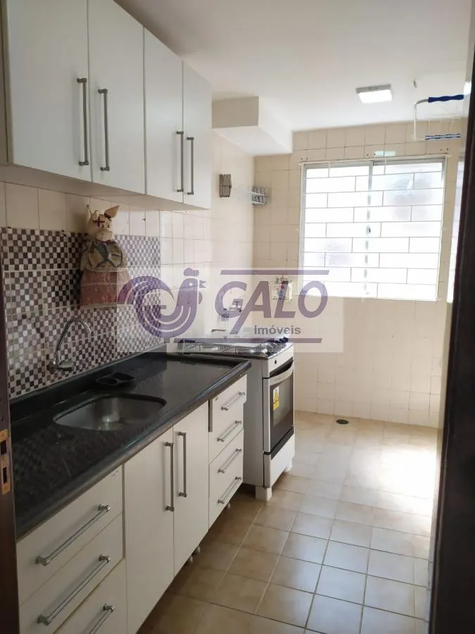Wood or laminate floors in a 2-bedroom apartment, 51 m²