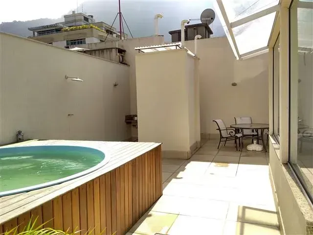 Furnished 1-bedroom apartment with an outdoor pool — photo 18