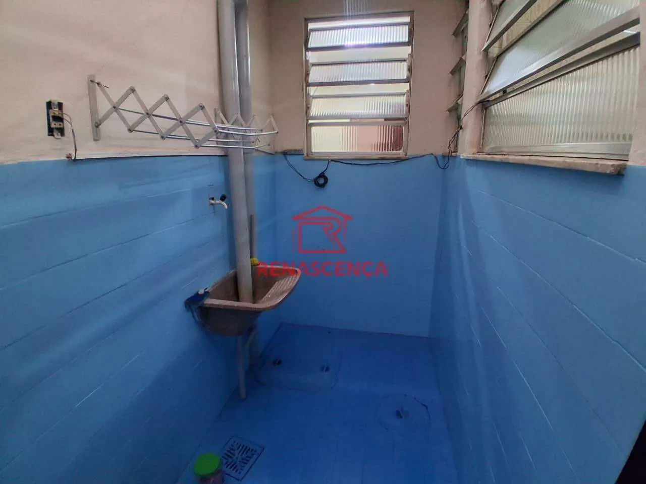 4-bedroom house with shared open-air pool access — photo 26