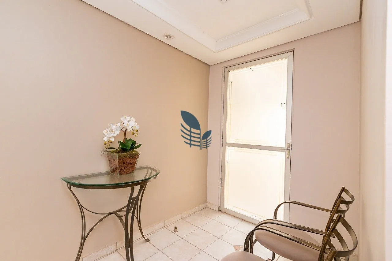 2-bedroom apartment with a bathtub in Curitiba — photo 28