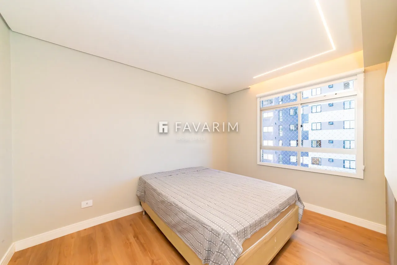 2-bedroom apartment with balcony and laundry area — photo 13