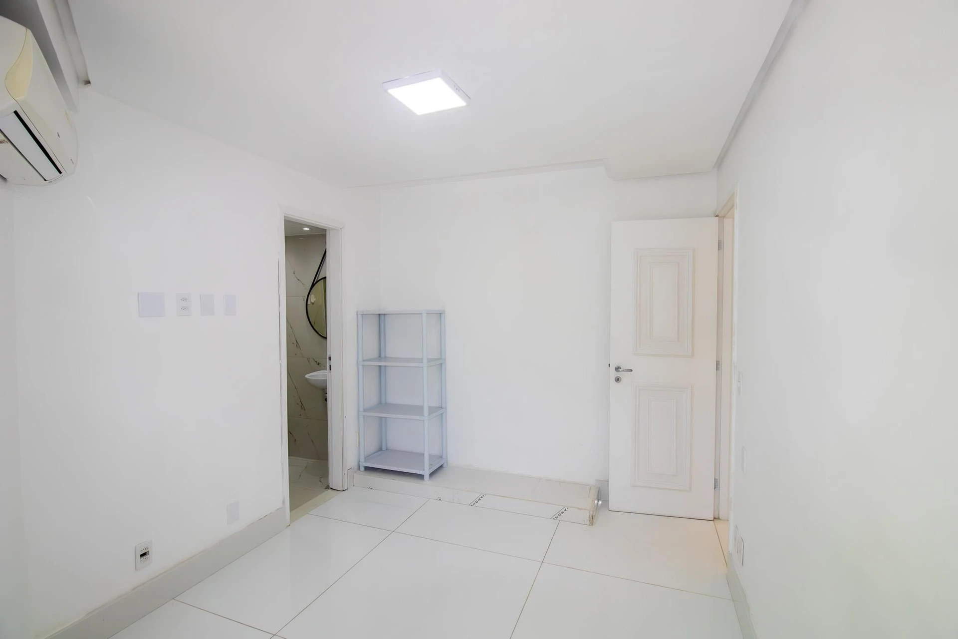 Apartamento, 105 m², com janelas do piso ao teto — photo 41
