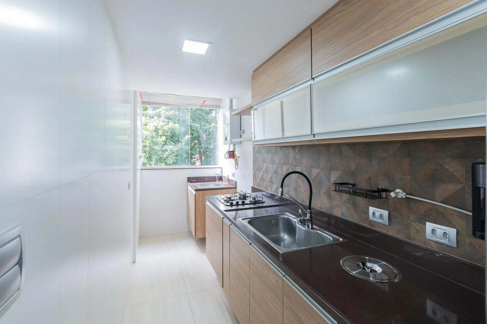 Робоче місце та 2 спальні: квартира 61 м² — photo 11