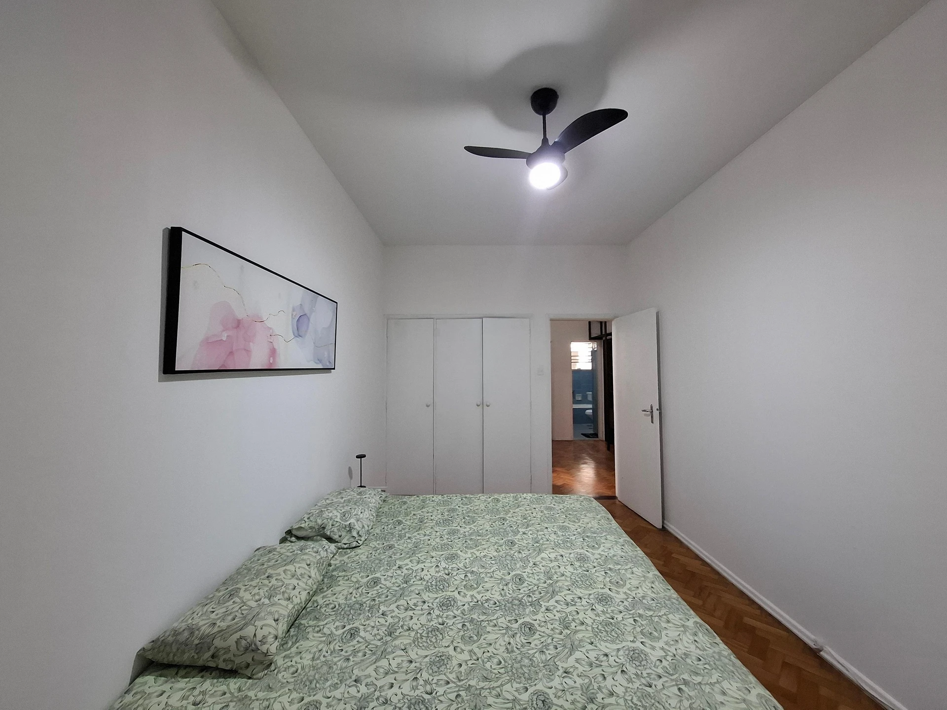 Furnished 4-bedroom apartment with 2 bathrooms — photo 14