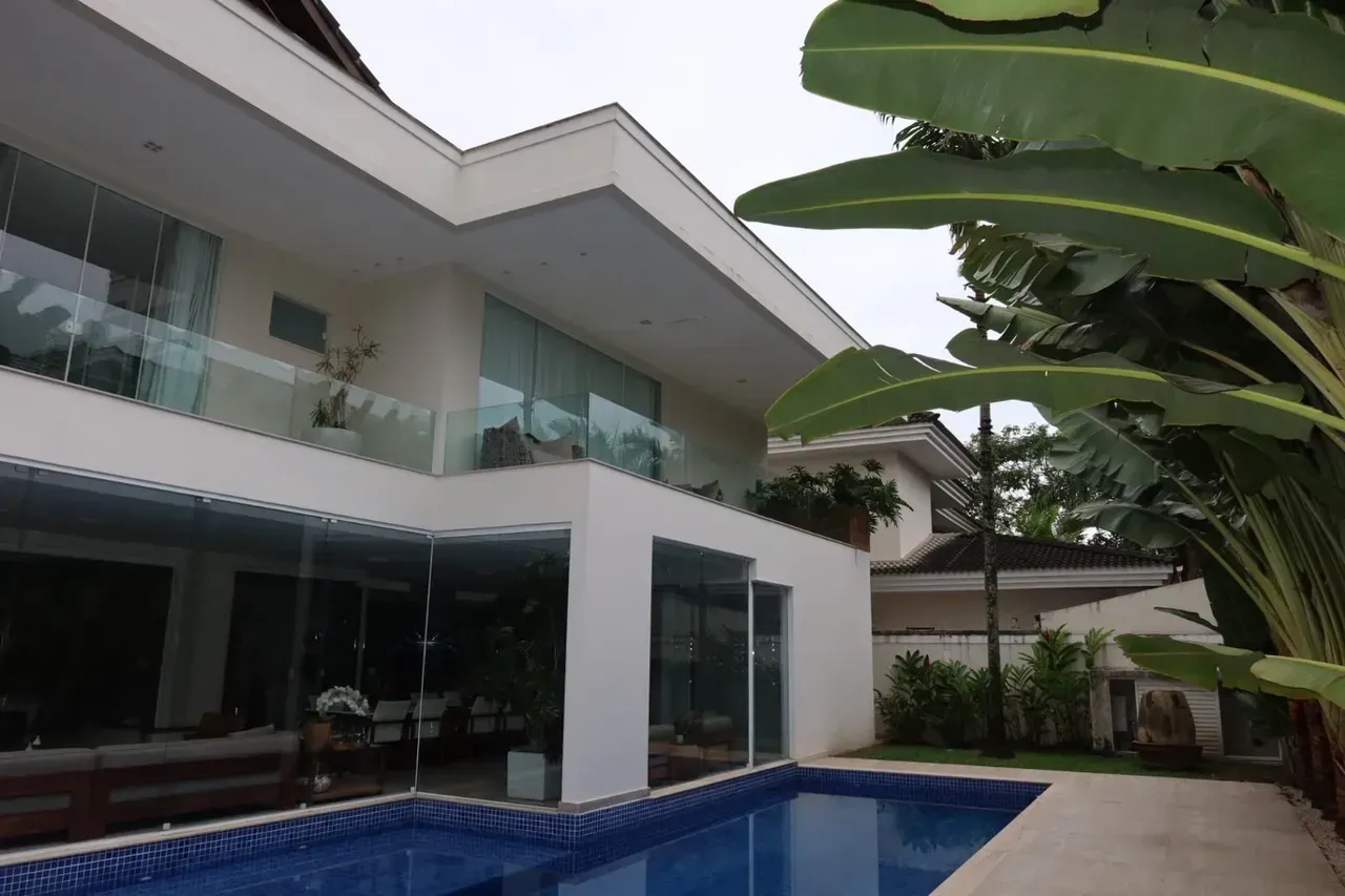 House, 1000 m², with floor-to-ceiling windows — photo 6