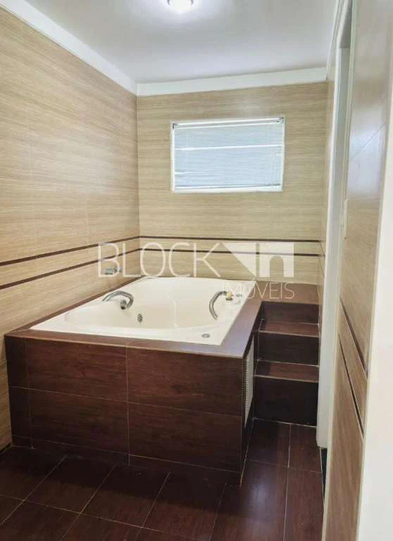 Furnished house with 6 en-suite bedrooms and 7 baths — photo 24