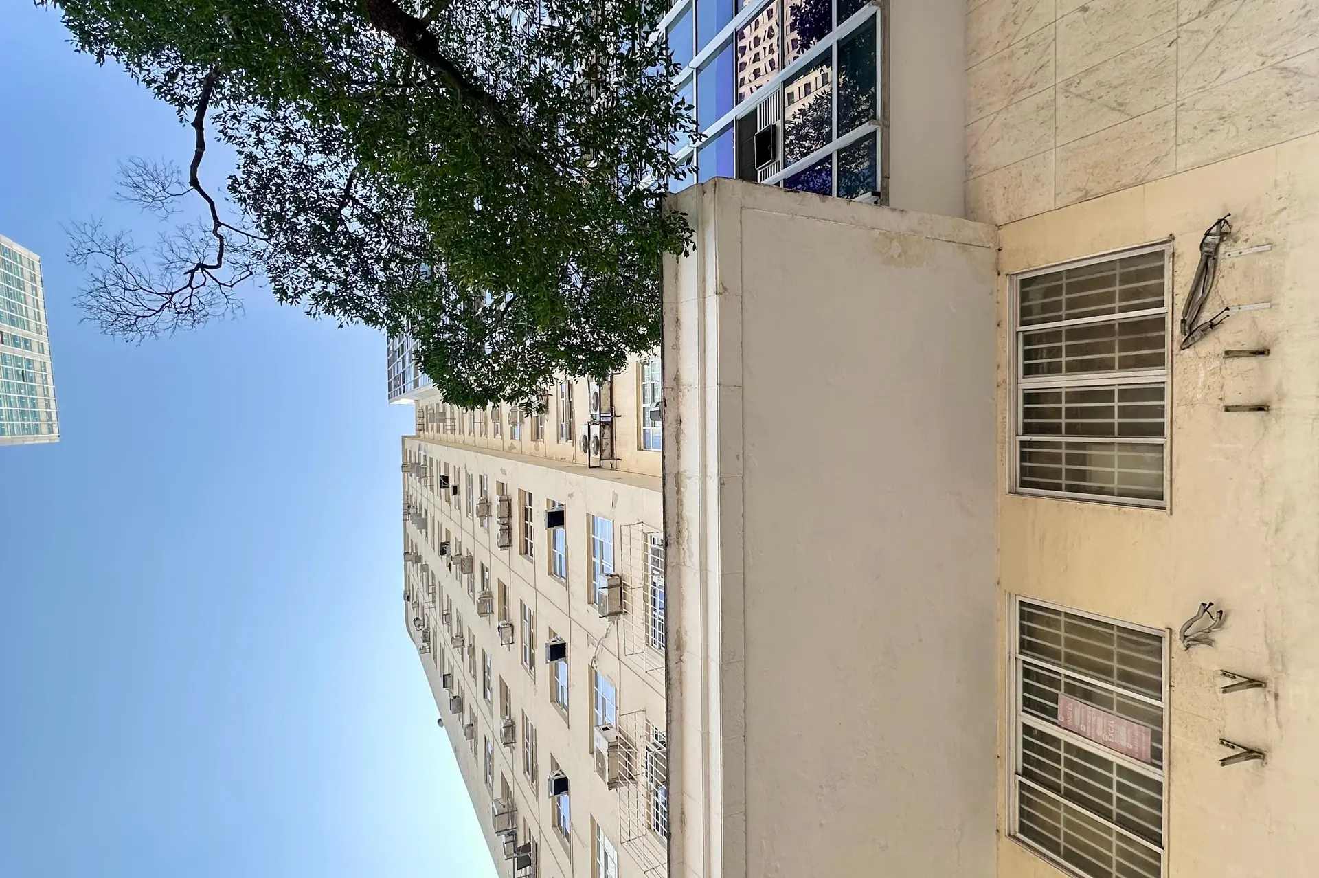 Apartment with 2 bedrooms and air conditioning, no parking — photo 2