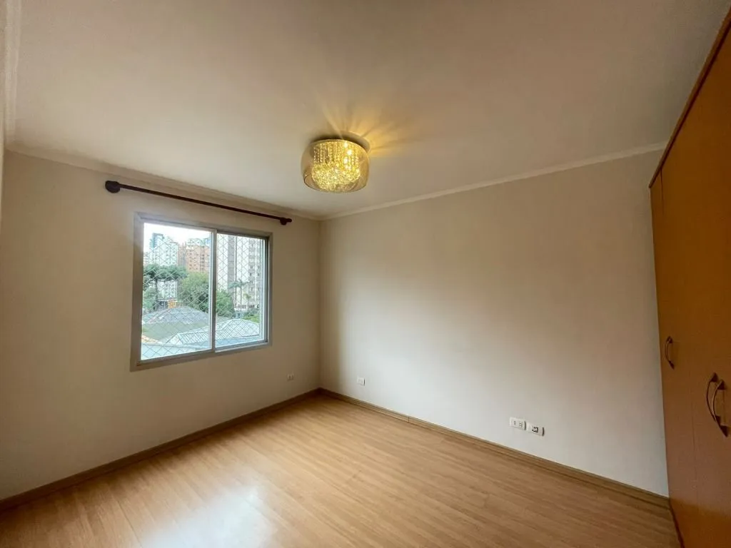 3-bedroom apartment, 1 with its own bathroom, 90 m² — photo 12