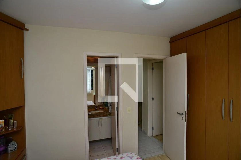 3-bedroom apartment in a building with a gym — photo 33