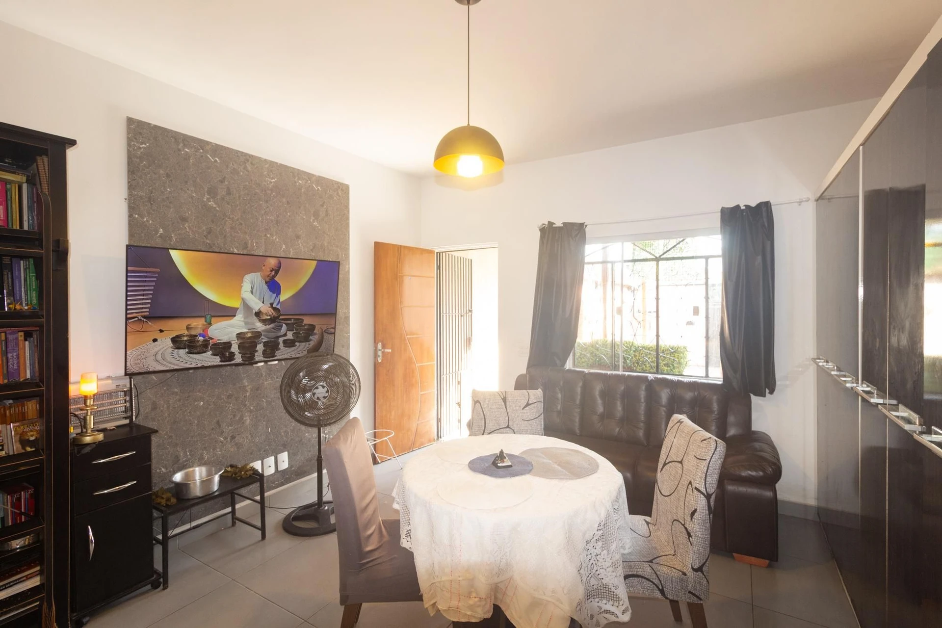 Furnished house with 2 bedrooms, garden and balcony