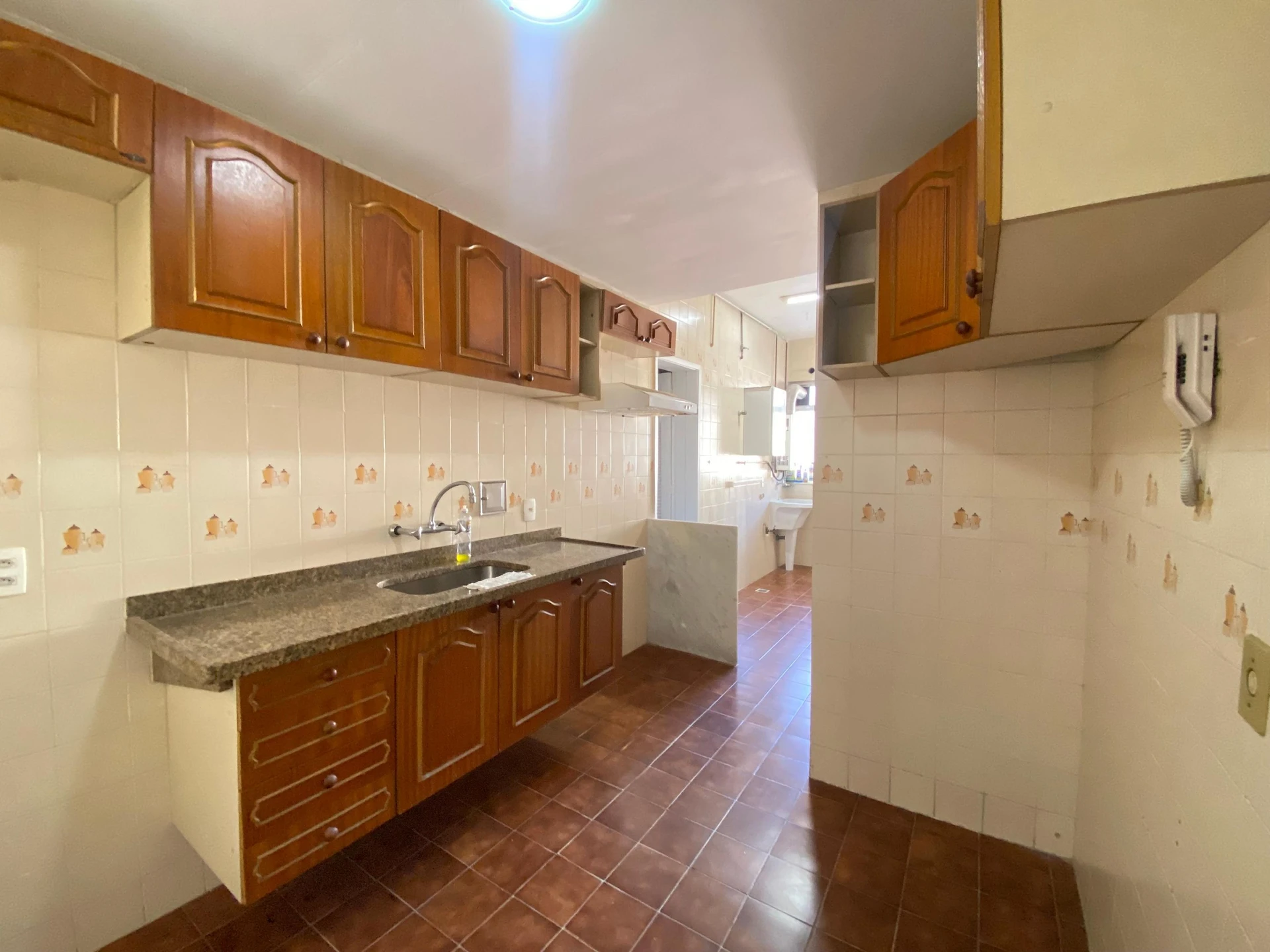 Орендна квартира з 3 спальнями та балконом — photo 28