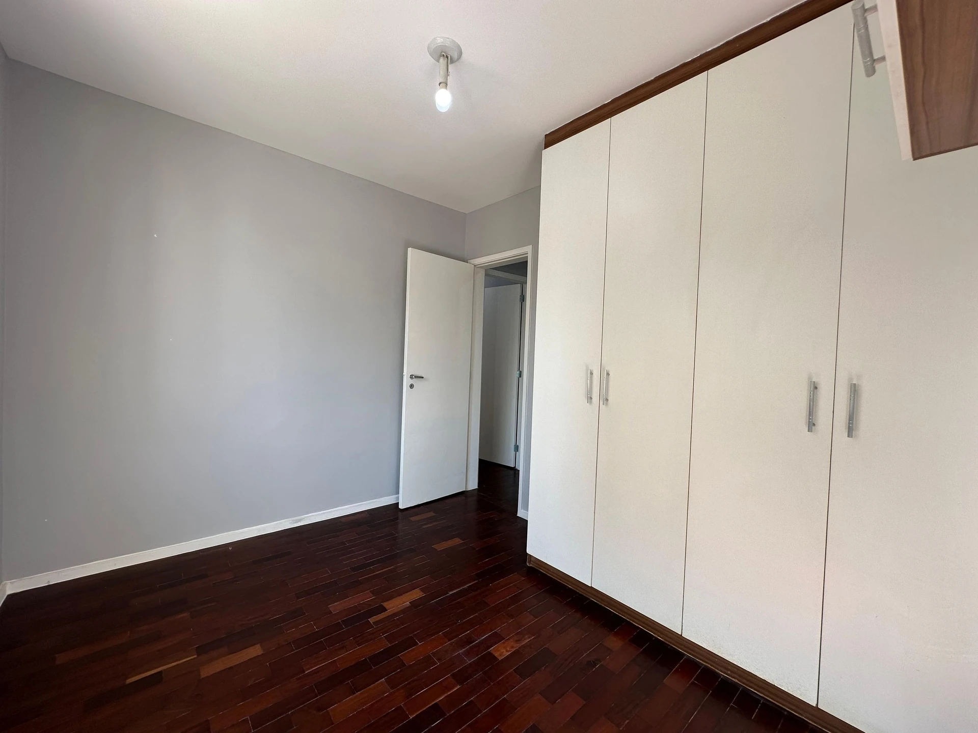 Квартира 82 м² із заскленим балконом та видом на гори — photo 14