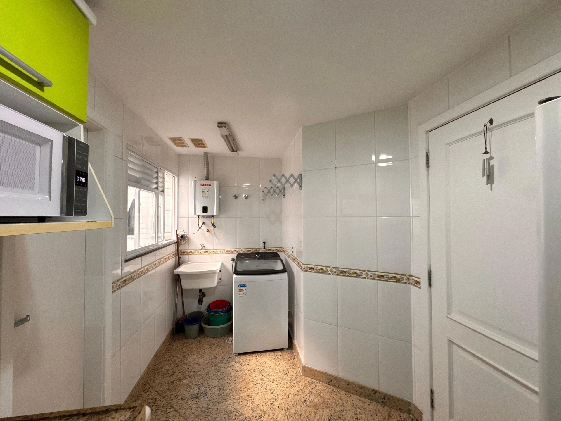 Apartamento, 233 m², com janelas do piso ao teto — photo 32