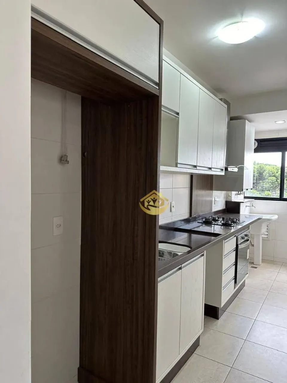 Apartment with an open-plan kitchen and 2 covered spots — photo 8
